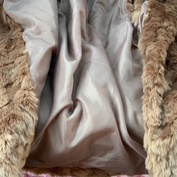 Vest Fur - Picture 1 of 6